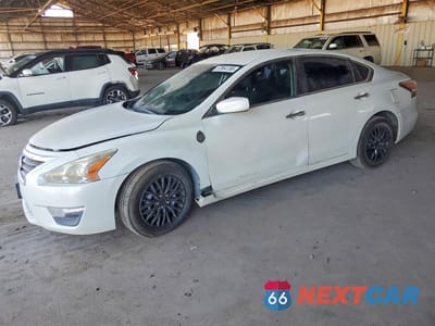 2015 NISSAN ALTIMA 2.5 S 1N4AL3AP8FN346081 - główne zdjęcie licytacji z USA - miniatura