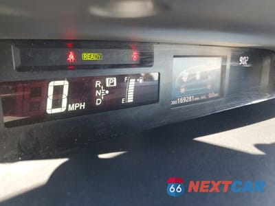 Zdjęcie 9 z 12 samochodu: 2016 TOYOTA PRIUS V FOUR VIN:JTDZN3EU3GJ046013 - miniatura