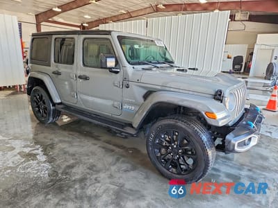 Czwarte zdjęcie samochodu z boku: 2023 JEEP WRANGLER SAHARA 4XE VIN:1C4JJXP63PW537392 - miniatura