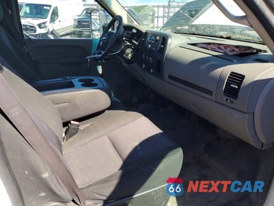 Zdjęcie 8 z 12 samochodu: 2012 CHEVROLET SILVERADO K3500 VIN:1GC3KZCG1CF210130 - miniatura
