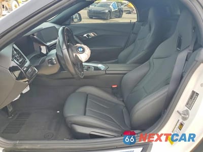 Zdjęcie 7 z 12 samochodu: 2021 BMW Z4 M40I VIN:WBAHF9C08MWX37304 - miniatura