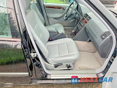 Piąte zdjęcie samochodu w środku: 1998 MERCEDES-BENZ C 230 VIN:WDBHA23G8WA555882 - miniatura
