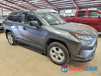 Czwarte zdjęcie samochodu z boku: 2021 TOYOTA RAV4 LE VIN:4T3L6RFV1MU007415 - miniatura