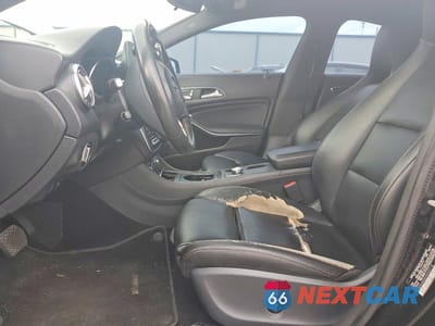 Zdjęcie 7 z 12 samochodu: 2018 MERCEDES-BENZ CLA 250 VIN:WDDSJ4EBXJN592718 - miniatura