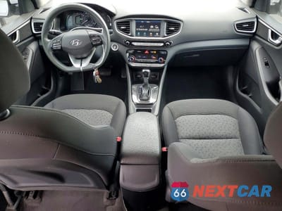 Zdjęcie 8 z 12 samochodu: 2019 HYUNDAI IONIQ BLUE VIN:KMHC65LC0KU180540 - miniatura