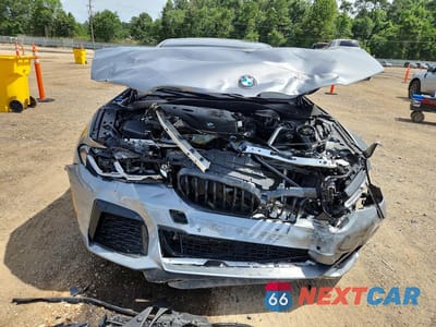 Piąte zdjęcie samochodu w środku: 2023 BMW 530 I VIN:WBA53BH04PWY01659 - miniatura
