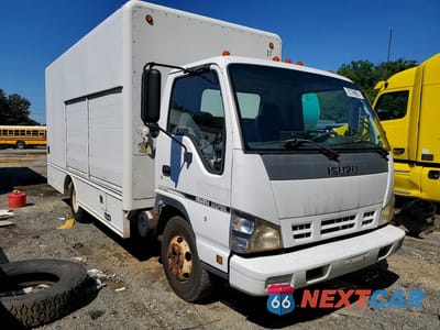 Czwarte zdjęcie samochodu z boku: 2006 ISUZU NPR DELIVERY TRUCK VIN:4KLB4B1U56J803075 - miniatura
