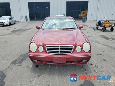 Piąte zdjęcie samochodu w środku: 2002 MERCEDES-BENZ E 320 4MATIC VIN:WDBJF82J12X067321 - miniatura