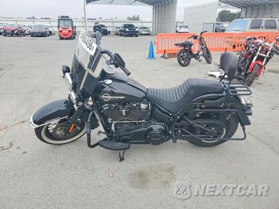 Trzecie zdjęcie samochodu z tyłu: 2019 HARLEY-DAVIDSON FLHCS VIN:1HD1YBK39KC012471 - miniatura