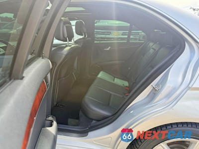 Zdjęcie 13 z 13 samochodu: 2010 MERCEDES-BENZ C 300 4MATIC VIN:WDDGF8BB9AR111417 - miniatura