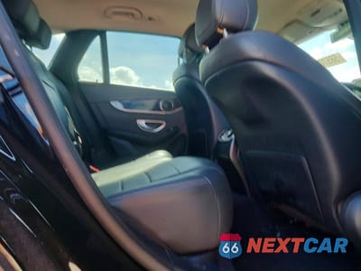 Zdjęcie 10 z 13 samochodu: 2022 MERCEDES-BENZ GLC 300 VIN:W1N0G8DB1NV373184 - miniatura
