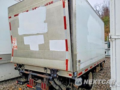 Trzecie zdjęcie samochodu z tyłu: 2011 ISUZU NQR - BOX TRUCK VIN:JALE5W164B7901443 - miniatura