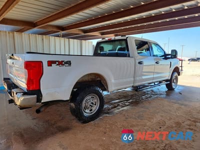 Trzecie zdjęcie samochodu z tyłu: 2022 FORD F250 SUPER DUTY VIN:1FT7W2B61NED77439 - miniatura