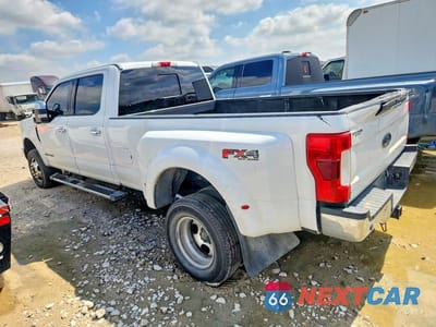 Drugie zdjęcie samochodu z przodu: 2019 FORD F350 SUPER DUTY VIN:1FT8W3DT8KEF01098 - miniatura