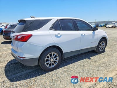 Trzecie zdjęcie samochodu z tyłu: 2018 CHEVROLET EQUINOX LS VIN:3GNAXHEV5JL386171 - miniatura