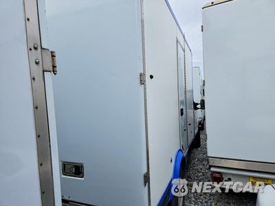 Trzecie zdjęcie samochodu z tyłu: 2024 FORD E350 REFRIGERATED BOX TRUCK VIN:1FDWE3FN8RDD04324 - miniatura