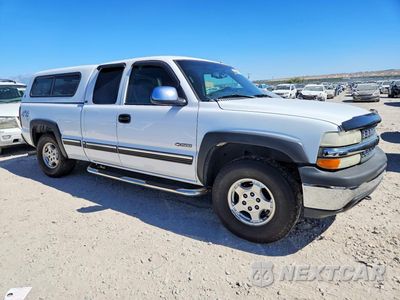 Czwarte zdjęcie samochodu z boku: 2001 CHEVROLET SILVERADO K1500 VIN:3GNFK16T3YG226141 - miniatura