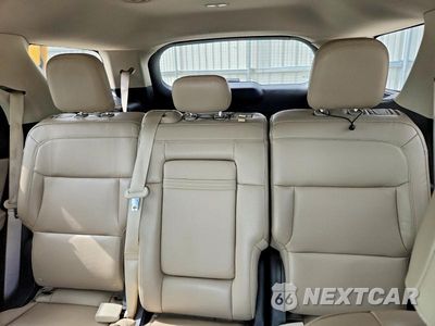 Zdjęcie 10 z 13 samochodu: 2020 FORD EXPLORER XLT VIN:1FMSK8DH9LGD04792 - miniatura