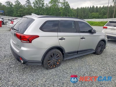 Trzecie zdjęcie samochodu z tyłu: 2020 MITSUBISHI OUTLANDER SE VIN:JA4AD3A35LZ006857 - miniatura