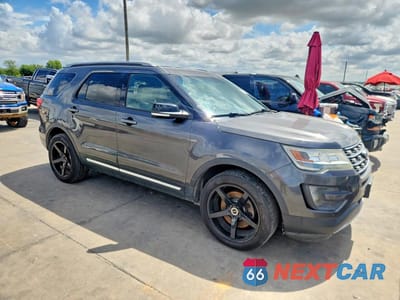 Czwarte zdjęcie samochodu z boku: 2016 FORD EXPLORER XLT VIN:1FM5K7DH4GGA51409 - miniatura