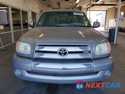 Piąte zdjęcie samochodu w środku: 2005 TOYOTA TUNDRA ACCESS CAB SR5 VIN:5TBBT44135S460017 - miniatura