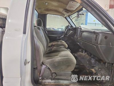 Zdjęcie 10 z 13 samochodu: 2004 CHEVROLET SILVERADO C2500 HEAVY DUTY VIN:1GCHC24U04E282989 - miniatura