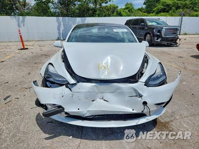 Piąte zdjęcie samochodu w środku: 2019 TESLA MODEL 3 VIN:5YJ3E1EA3KF476706 - miniatura