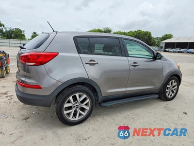 Trzecie zdjęcie samochodu z tyłu: 2015 KIA SPORTAGE LX VIN:KNDPB3AC8F7671290 - miniatura