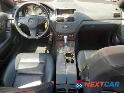 Zdjęcie 8 z 13 samochodu: 2010 MERCEDES-BENZ C 300 4MATIC VIN:WDDGF8BB8AF415162 - miniatura