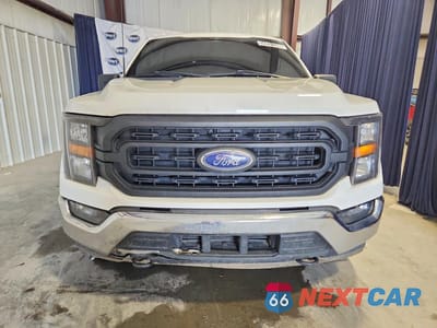 Piąte zdjęcie samochodu w środku: 2023 FORD F150 SUPERCREW VIN:1FTEW1EP2PKF81967 - miniatura