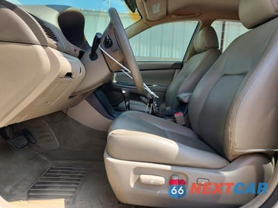 Zdjęcie 7 z 12 samochodu: 2006 TOYOTA CAMRY LE VIN:4T1BE32KX6U720736 - miniatura