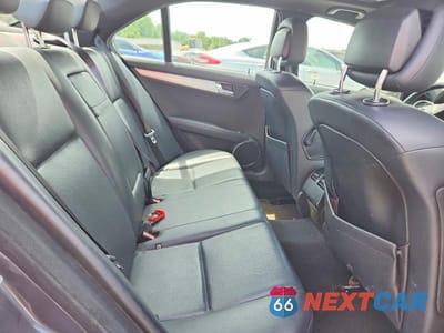 Zdjęcie 10 z 12 samochodu: 2009 MERCEDES-BENZ C 300 VIN:WDDGF54X59R061151 - miniatura