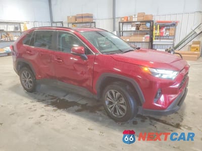 Czwarte zdjęcie samochodu z boku: 2024 TOYOTA RAV4 XLE PREMIUM VIN:4T3B6RFV4RU150152 - miniatura
