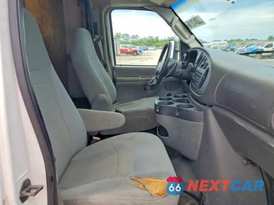 Zdjęcie 11 z 13 samochodu: 2008 FORD ECONOLINE E350 SUPER DUTY CUTAWAY VAN VIN:1FDWE35L48DA86882 - miniatura