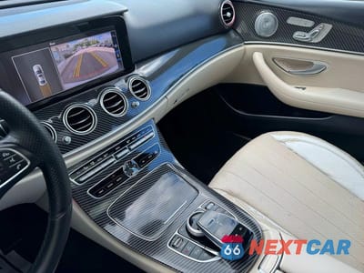 Zdjęcie 10 z 13 samochodu: 2017 MERCEDES-BENZ E 300 VIN:WDDZF4JB5HA048053 - miniatura