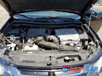Zdjęcie 12 z 13 samochodu: 2018 MITSUBISHI OUTLANDER SE VIN:JA4J24A53JZ054268 - miniatura