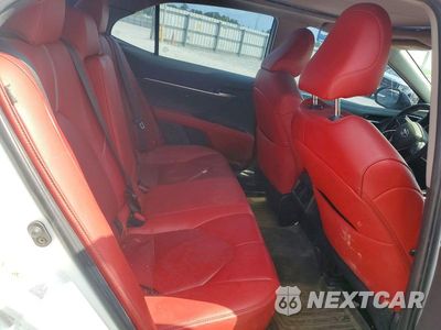 Zdjęcie 10 z 12 samochodu: 2018 TOYOTA CAMRY XSE VIN:4T1B61HK2JU081351 - miniatura