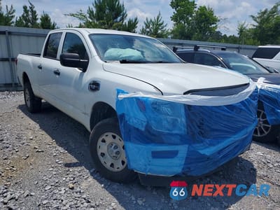 Czwarte zdjęcie samochodu z boku: 2022 NISSAN TITAN XD S VIN:1N6AA1FA5NN106412 - miniatura
