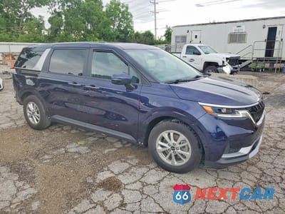 Czwarte zdjęcie samochodu z boku: 2023 KIA CARNIVAL LX VIN:KNDNB4H3XP6241514 - miniatura