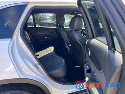 Zdjęcie 6 z 10 samochodu: 2020 MERCEDES-BENZ GLC 300 VIN:WDC0G8DB0LF697011 - miniatura