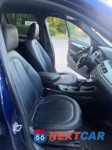 Piąte zdjęcie samochodu w środku: 2017 BMW X1 SDRIVE28I VIN:WBXHU7C39H5H33108 - miniatura