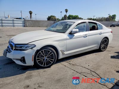 2021 BMW 530E WBA13AG0XMCF03661 - główne zdjęcie licytacji z USA - miniatura