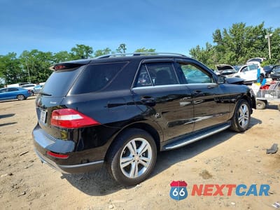 Trzecie zdjęcie samochodu z tyłu: 2012 MERCEDES-BENZ ML 350 4MATIC VIN:4JGDA5HB2CA090716 - miniatura