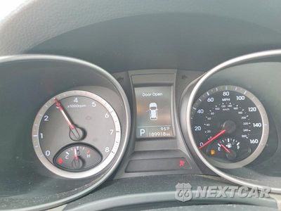 Zdjęcie 9 z 12 samochodu: 2015 HYUNDAI SANTA FE SPORT 2.4L VIN:5XYZU3LB8FG286970 - miniatura
