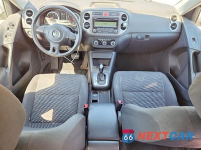 Zdjęcie 8 z 13 samochodu: 2011 VOLKSWAGEN TIGUAN VIN:WVGBV7AX2BW524096 - miniatura