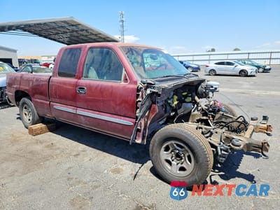 Czwarte zdjęcie samochodu z boku: 2004 GMC NEW SIERRA C1500 VIN:1GTEC19V04Z180955 - miniatura