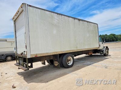 Trzecie zdjęcie samochodu z tyłu: 2002 INTERNATIONAL 4300 BOX TRUCK VIN:1HTMMAAM02H506612 - miniatura