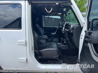 Piąte zdjęcie samochodu w środku: 2015 JEEP WRANGLER UNLIMITED RUBICON VIN:1C4BJWFG3FL530855 - miniatura
