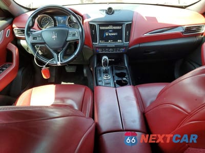 Zdjęcie 8 z 13 samochodu: 2018 MASERATI LEVANTE VIN:ZN661XUA0JX270209 - miniatura