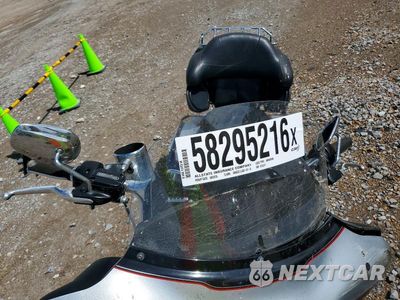 Piąte zdjęcie samochodu w środku: 2010 HARLEY-DAVIDSON FLHTCU VIN:1HD1FC415AB611217 - miniatura